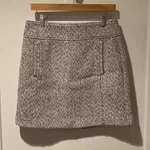 LOFT skirt with pockets